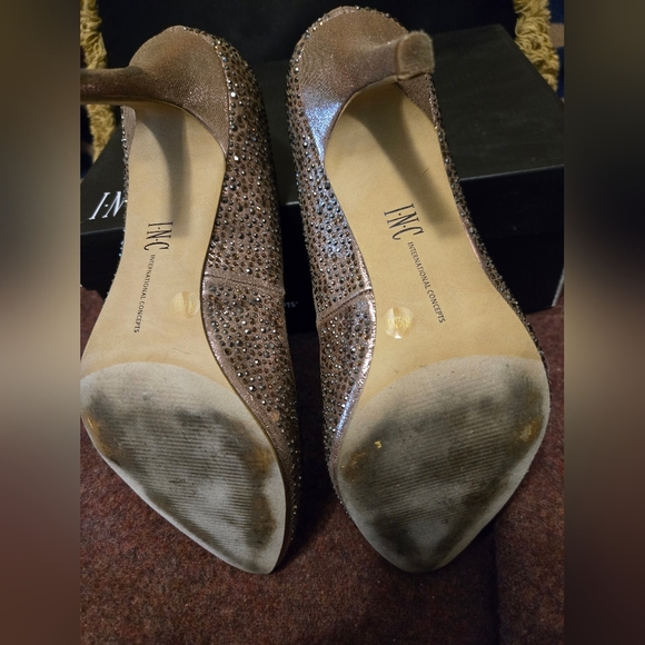 INC Zitah Bronze High Heels In 8.5M Excellent Shape - Picture 5 of 10